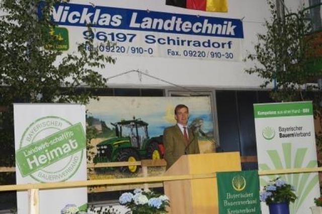 https://nicklas-landtechnik.de/cache/vs_Bauerntag und Oldtimertreffen 2015_19.06.2015Bauerntag(9).JPG-6105.jpg